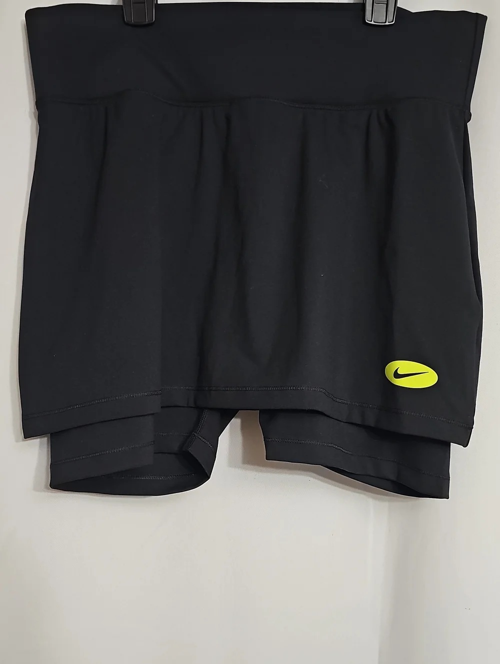 Nike Running Skirt Shorts Skort Standard Fit Mid Rise Women's Large Black Volt